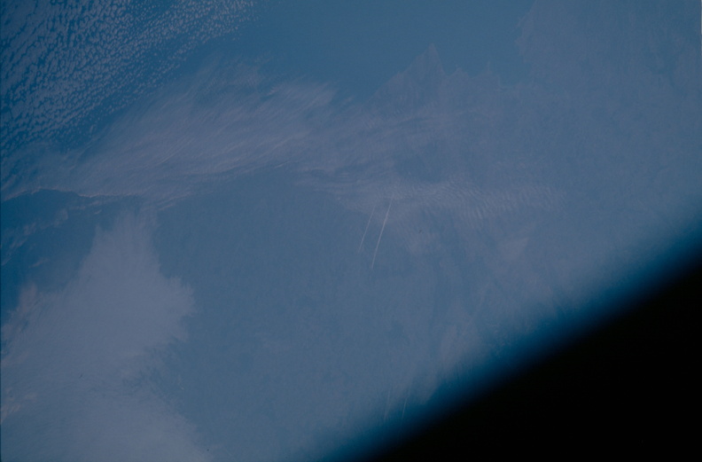 STS053-04-006.jpg