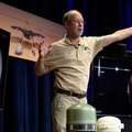 NHQ201811250015.jpg