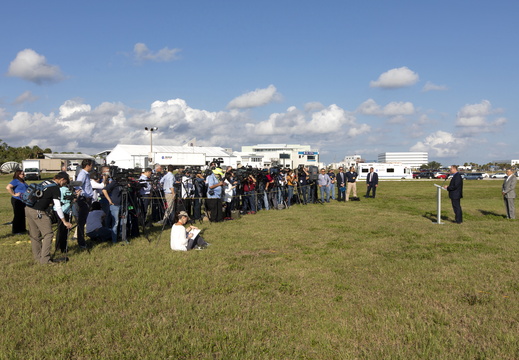 KSC-20190523-PH-KLS01-0057