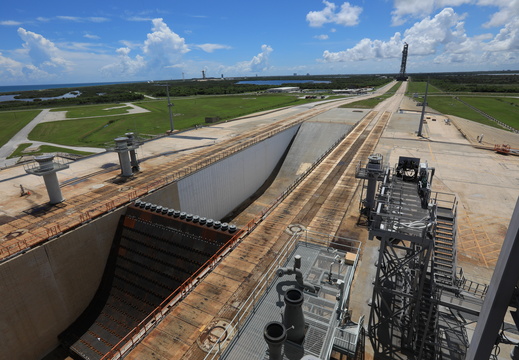 KSC-20180907-PH-CHS01-0001