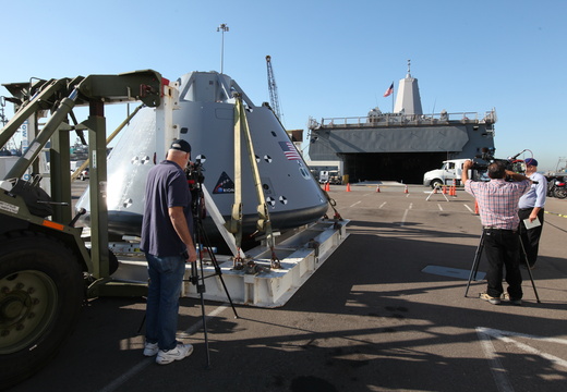 KSC-20161103-PH-SWW01-0003