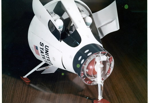nasa-62--4731---gemini-model-w-paraglider-skids---no-caption-no-date 32335431268 o