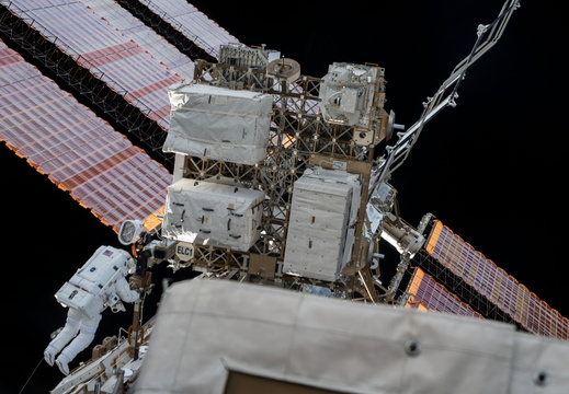 ISS061-E-142299