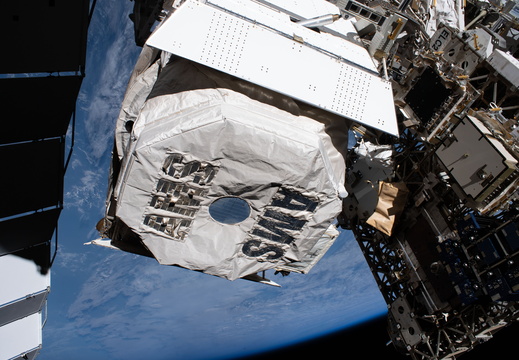 ISS061-E-142817