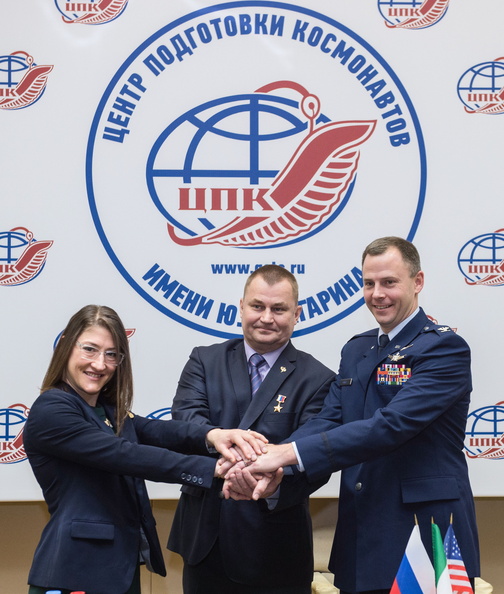 expedition-59-crew-members-following-a-pre-launch-news-conference_32227499147_o.jpg