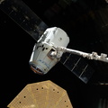 spacex-dragon-in-the-grips-of-canadarm2_31813405397_o.jpg