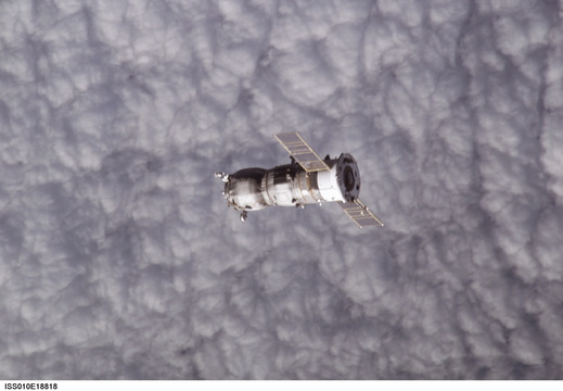 ISS010-E-18818