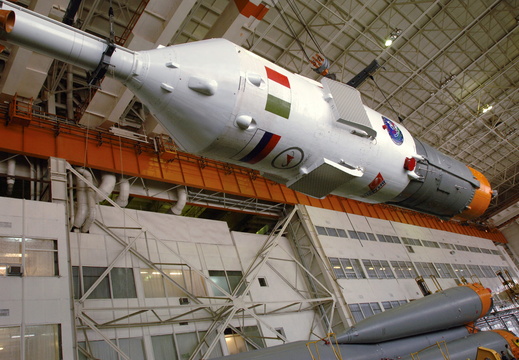 JSC2005-E-15407