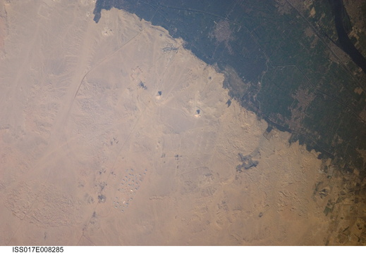 ISS017-E-008285