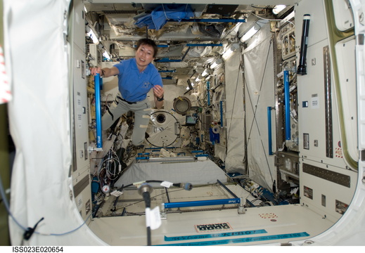 nasa2explore 9415377137 iss023e020654