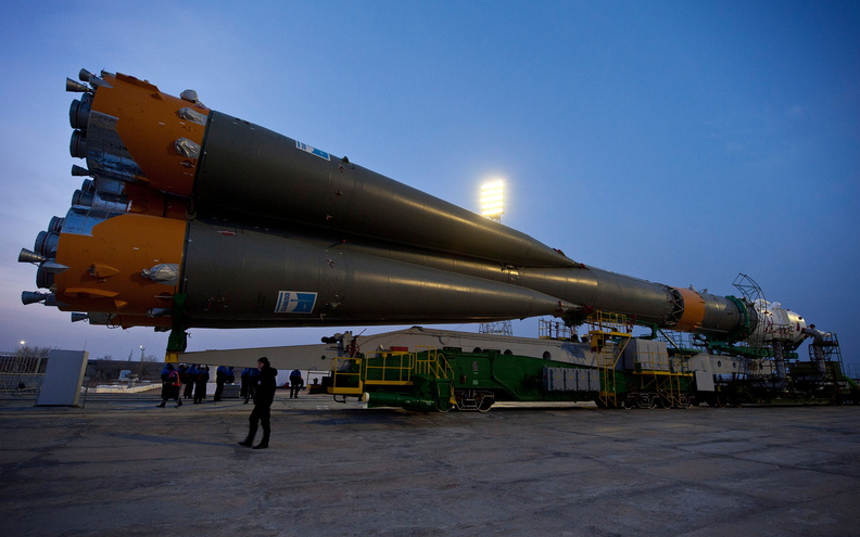 nasa2explore_9466184516_Expedition_26_Soyuz_Rollout.jpg