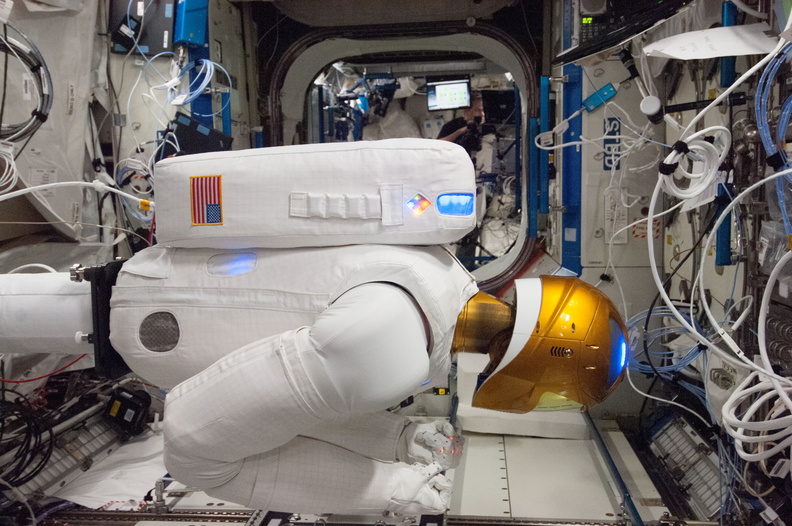 nasa2explore_8445282637_Robonaut_2.jpg