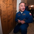 expedition-39-door-signing_13410672925_o.jpg