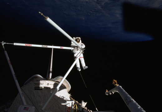 STS61B-45-040