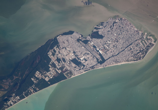 ISS070-E-080020