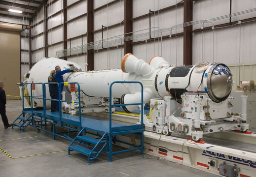 JSC2009-E-150002