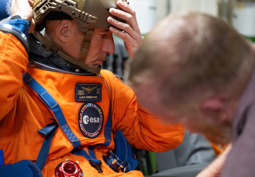 NHQ202503270026