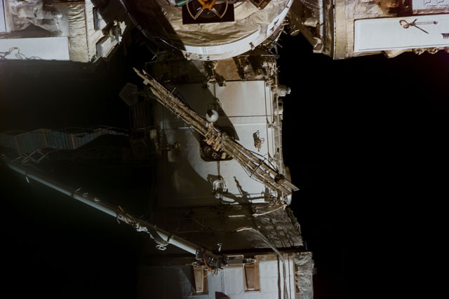 STS084-E-05005.jpg