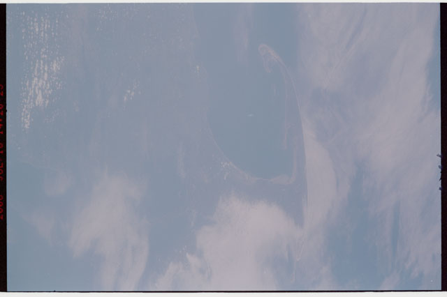 STS121-326-019