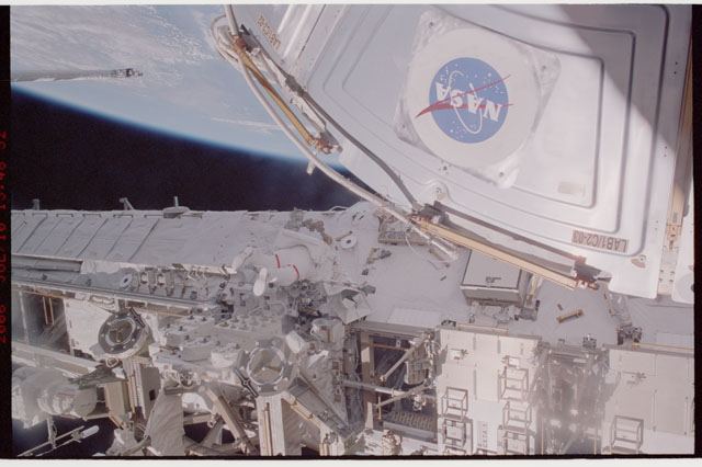 STS121-324-013.jpg