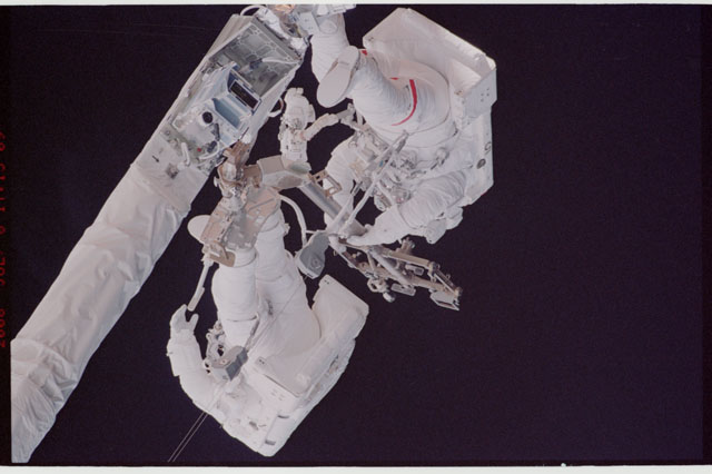 STS121-323-010.jpg