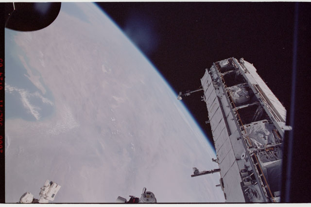 STS121-324-028.jpg