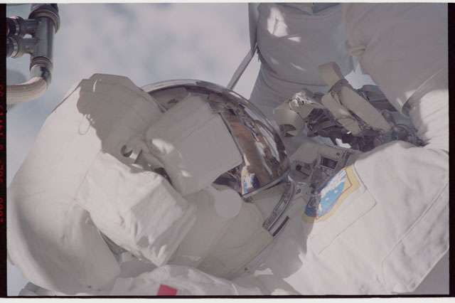 STS121-323-008.jpg