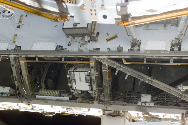 STS111-E-05610